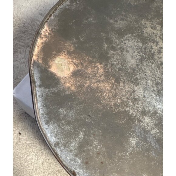 Vintage Queen Elizabeth II Round Cookie Biscuit Tin Container Lid Red Base 8" - Picture 8 of 12